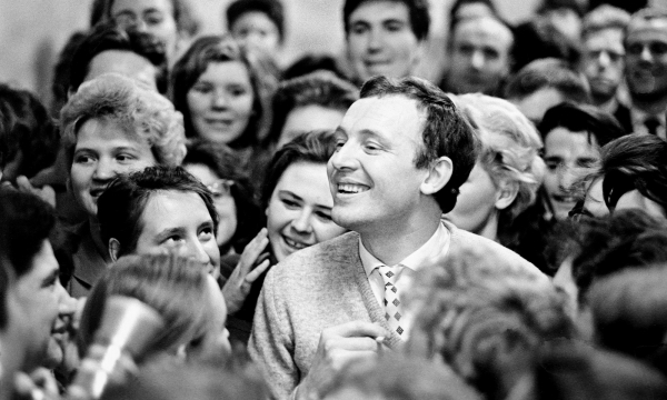 Сын не оправдал ожиданий, дочь погибла младенцем. Проклятье семьи Иннокентия Смоктуновского